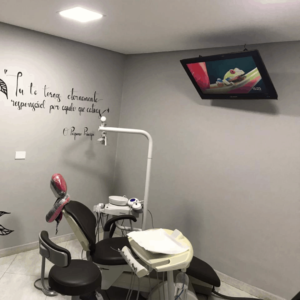 Clinica-Odontologica-Elisama-2-300x300